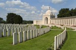 Tyne_Cot_Commonwealth_War_Graves_Cemetery (768x512, 125.7 kilobytes)